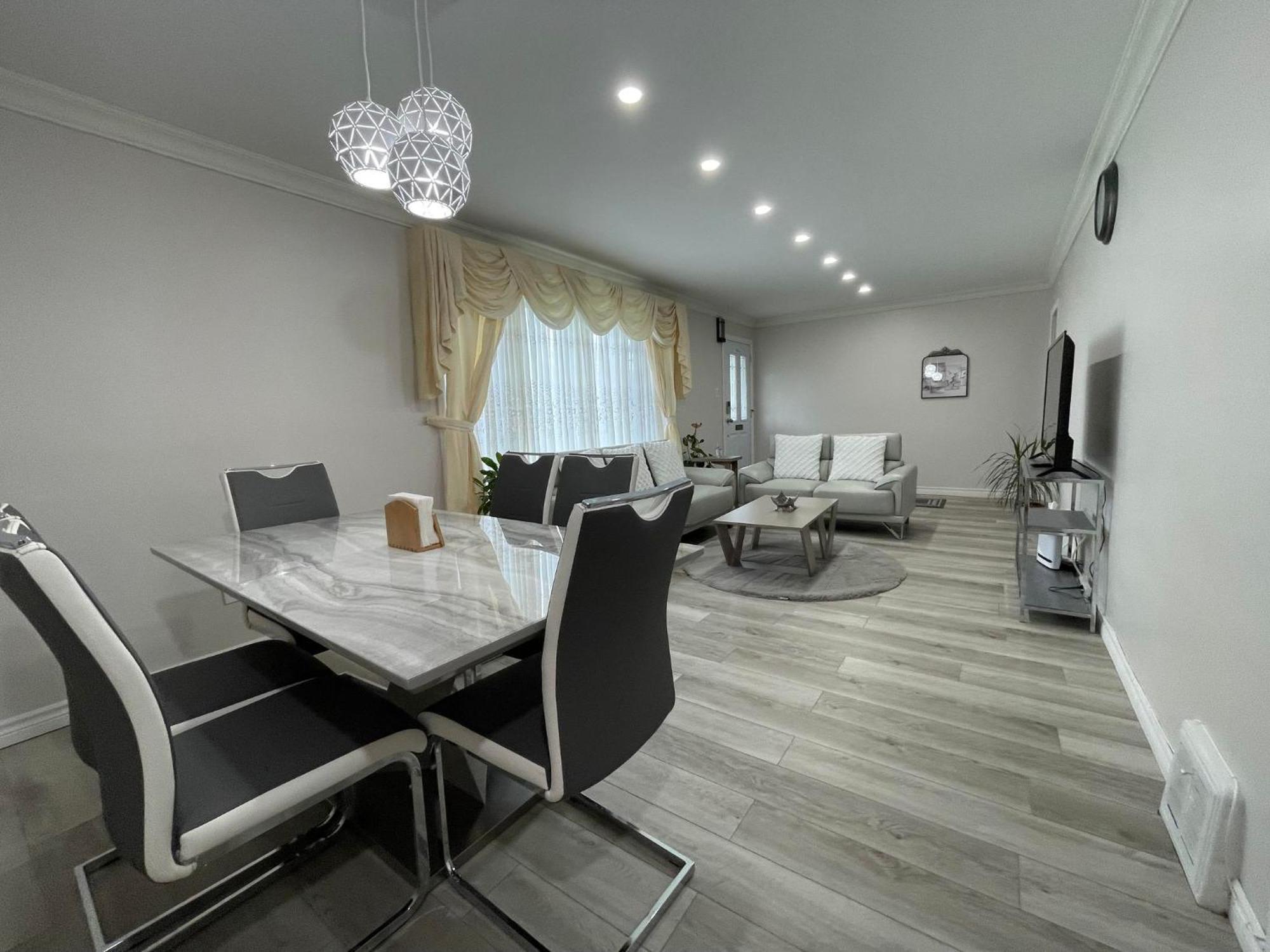 Luxurious Cozy House In Bluffs With Lake View Villa Toronto Dış mekan fotoğraf