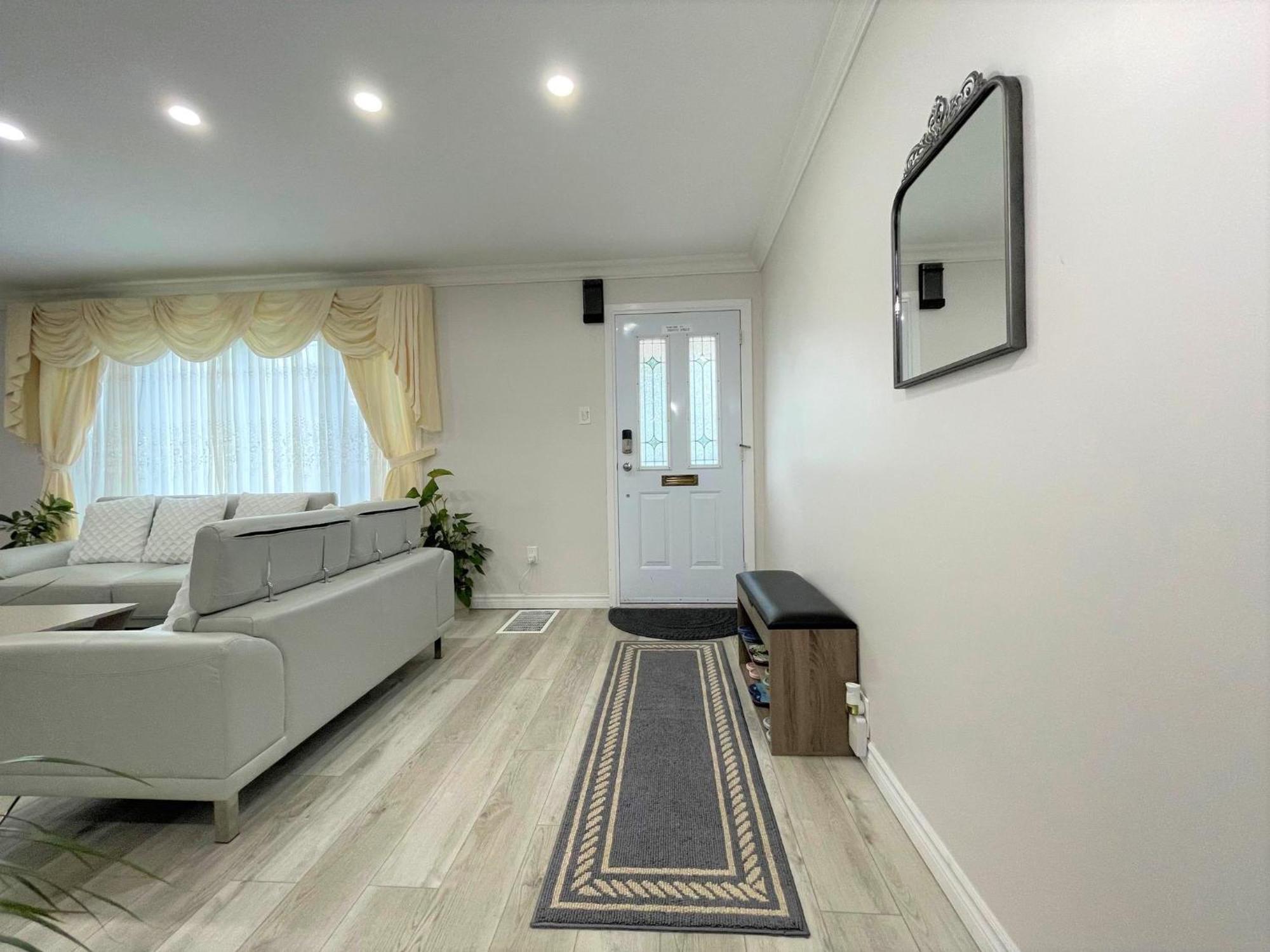 Luxurious Cozy House In Bluffs With Lake View Villa Toronto Dış mekan fotoğraf